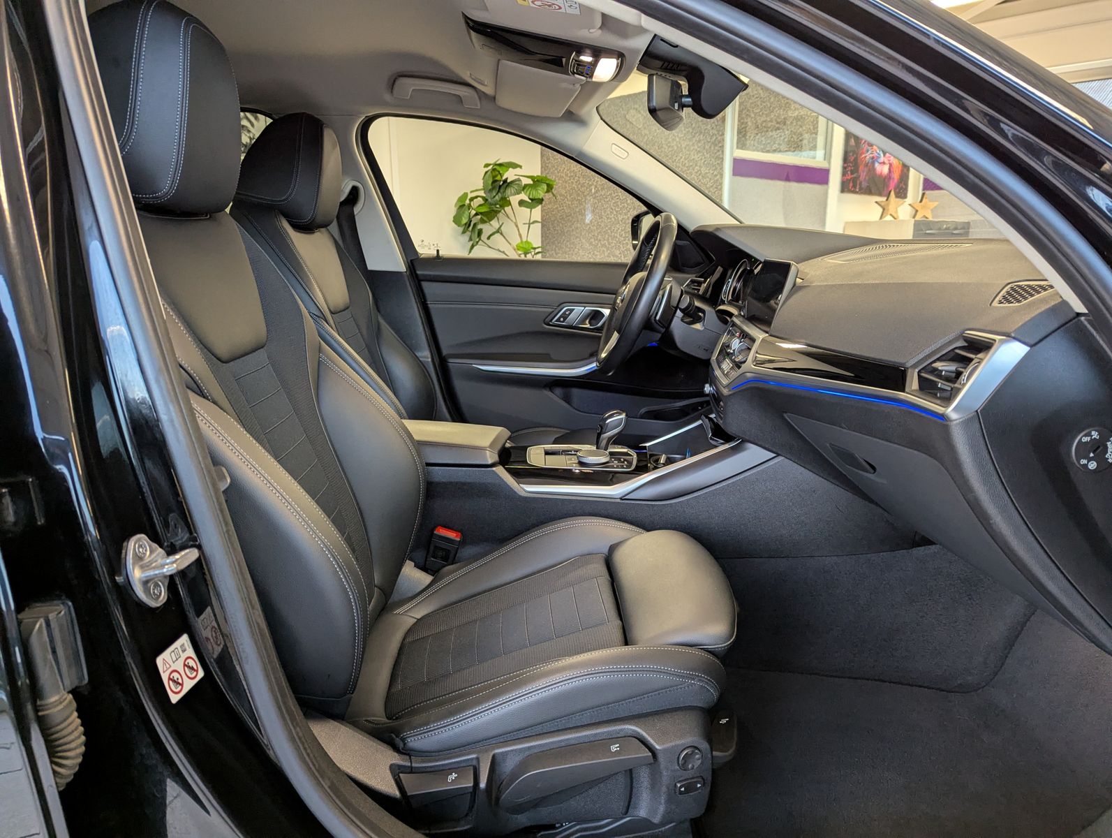 BMW 320 d xDrive Sport Line HUD Shadow LED ACC AHK - Image 14