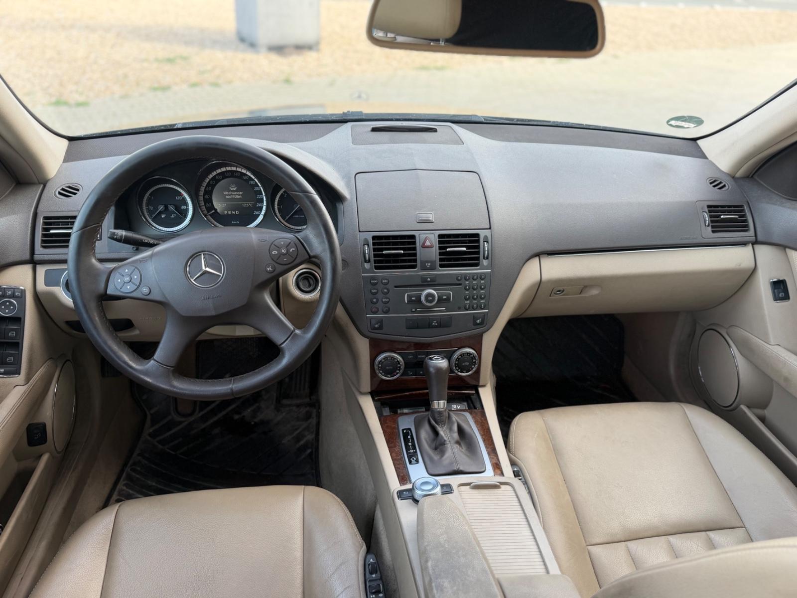 Mercedes-Benz C350 2009 — photo 10
