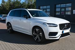 Fahrzeugabbildung Volvo XC90 B5 B AWD Ultimate Dark*STDHZG*LUFT*360°*ACC