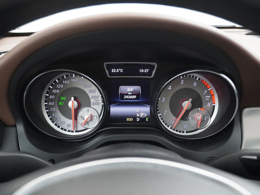 Mercedes-Benz CLA 200 Prestige AMG Styling panorama dach Leder