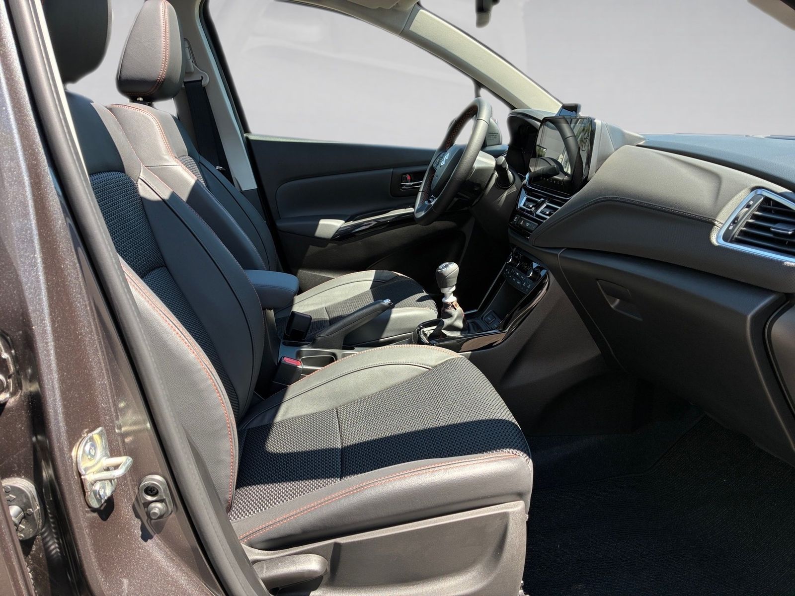 Fahrzeugabbildung Suzuki S-Cross 1.4 Boosterjet Comfort+ AllGrip Kamera,P