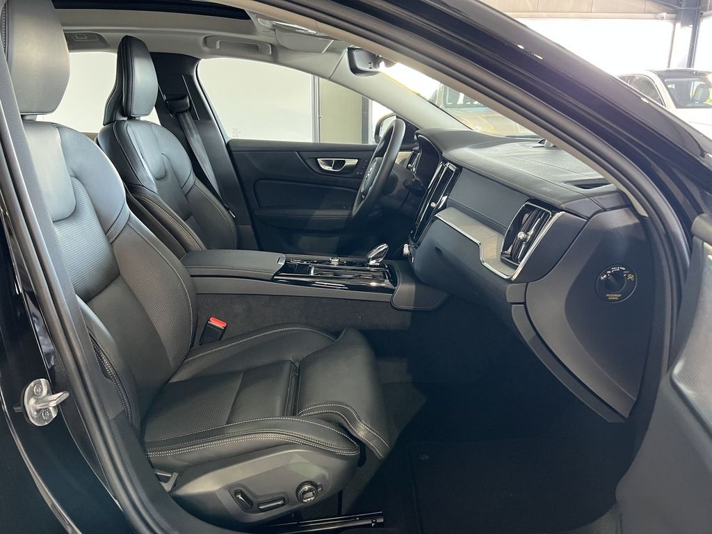 Volvo S60 T8 Ultimate Dark Recharge AWD B&W Massage