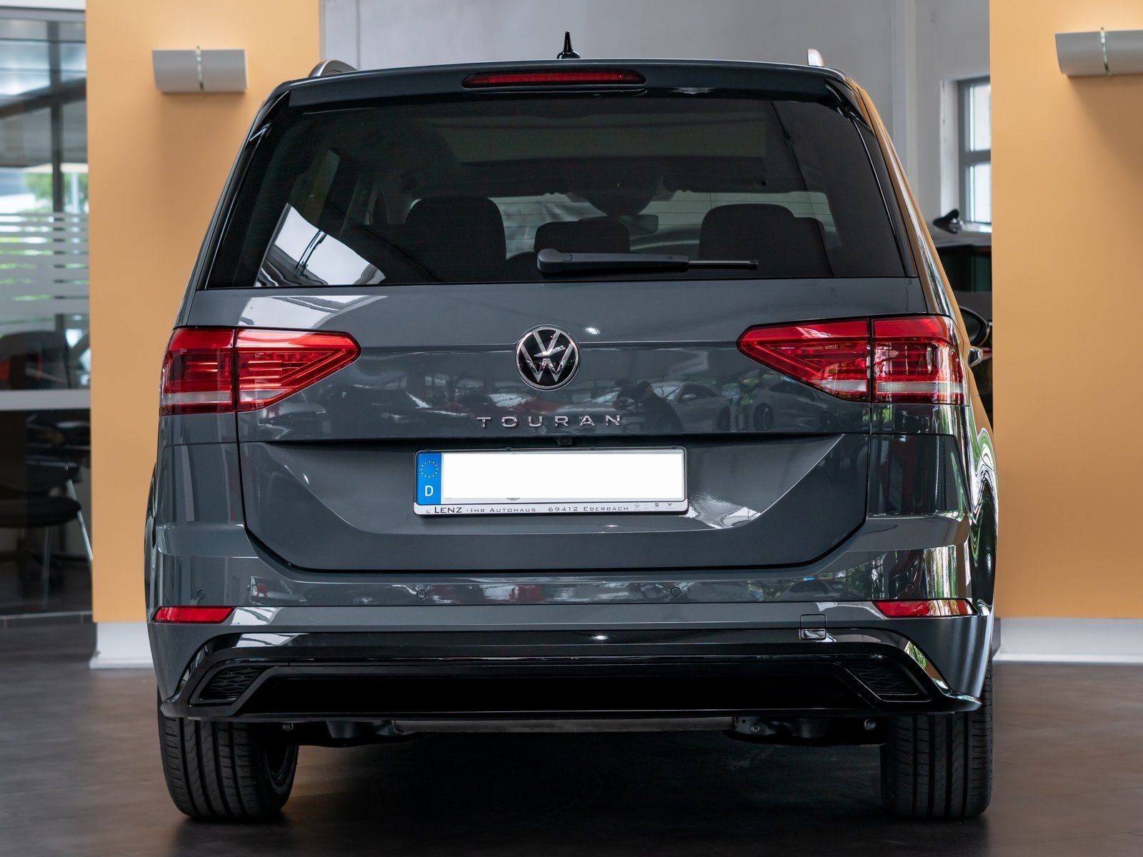 Fahrzeugabbildung Volkswagen Touran Highline R-Line TSI DSG *AHK*Standhzg*7-S