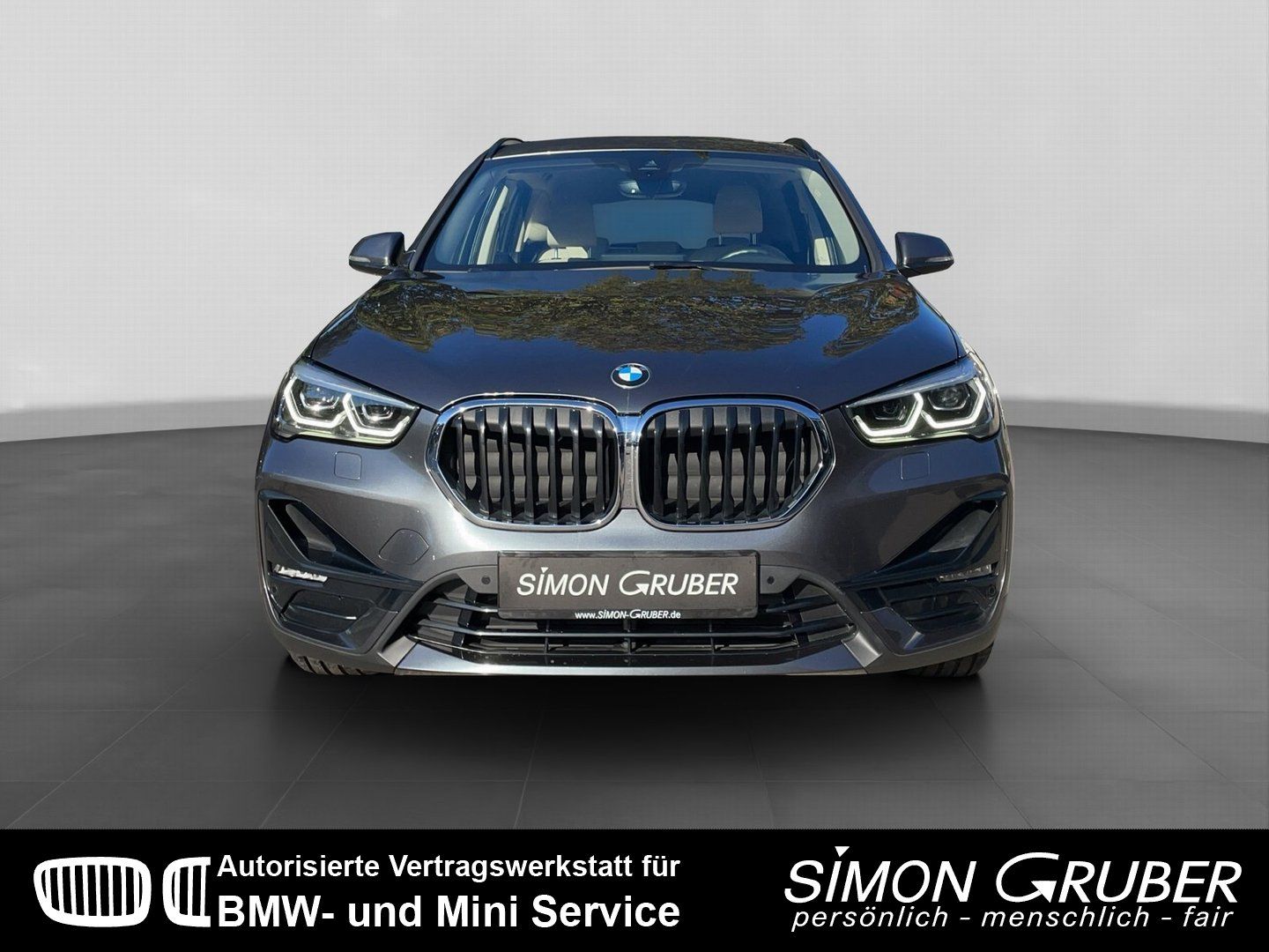 Fahrzeugabbildung BMW X1 xDrive20d Sport Line Navi+ HUD LED Kamera AHK