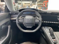 Fahrzeugabbildung Peugeot 508 Hybrid Allure Pack Autom. LED Navi ACC 17"