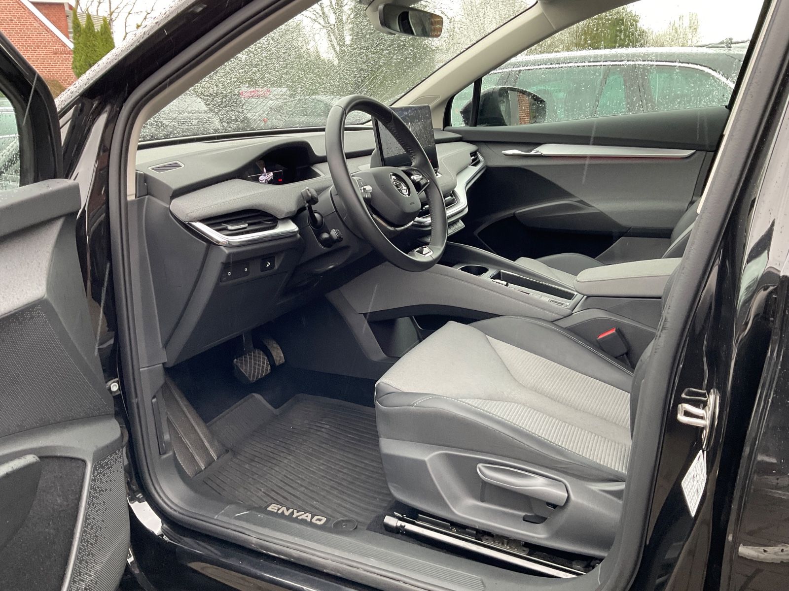 Fahrzeugabbildung SKODA Enyaq 50,55kwh,Carplay,Navi,DAB