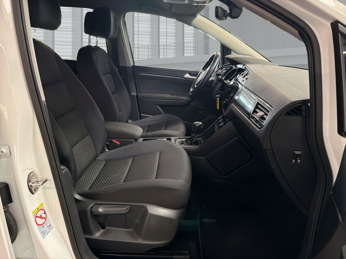 Volkswagen Touran United 1.5 TSI DSG Navi Apple CarPlay And foto 5