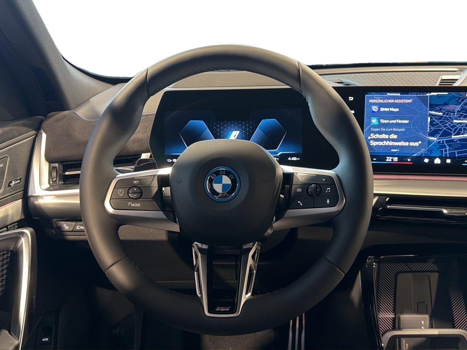 BMW iX2 - Bild 11