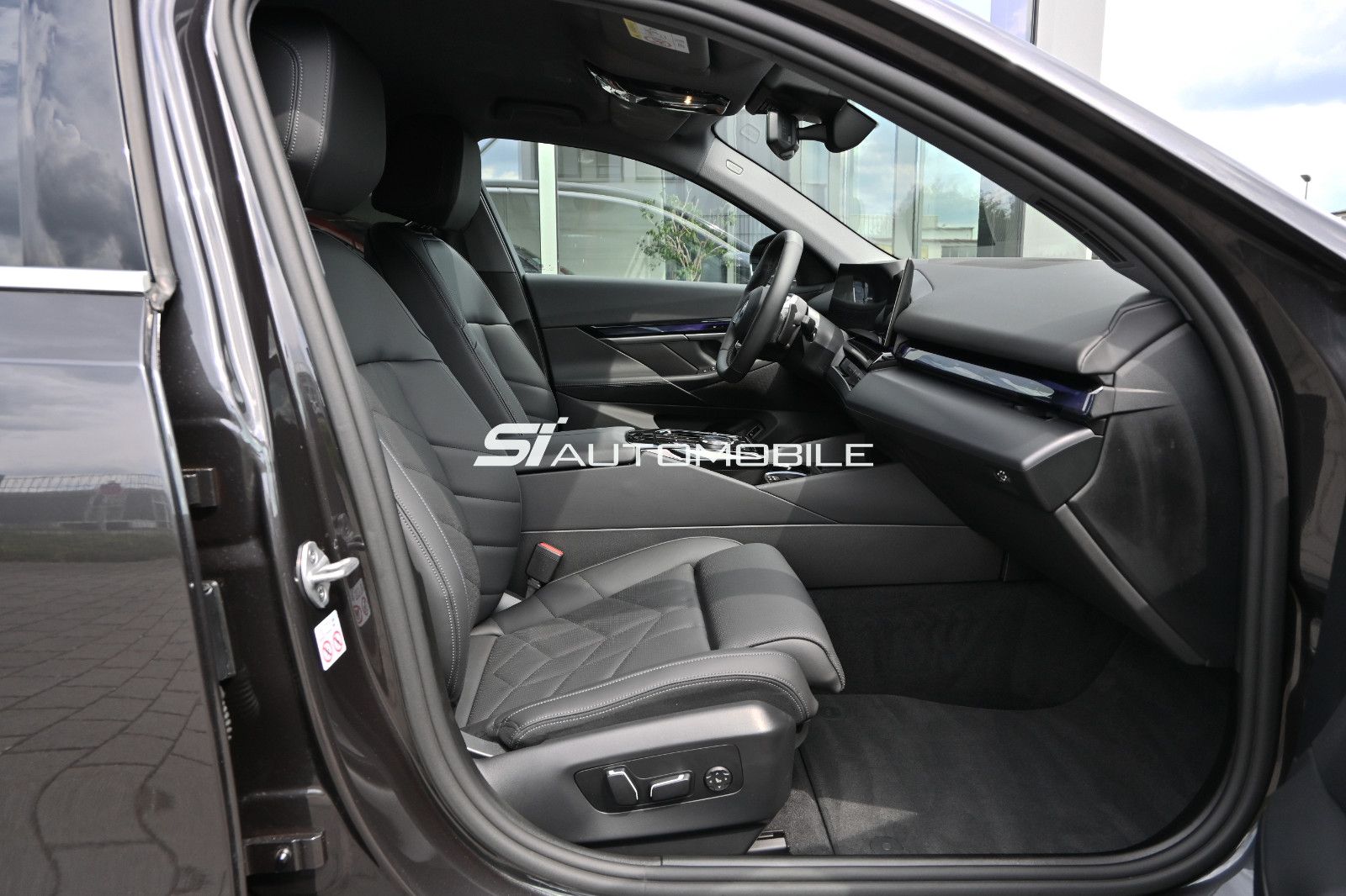 Fahrzeugabbildung BMW 530e °UVP 84.740€°ACC°AHK°SITZBELÜFT°360°HARMAN°