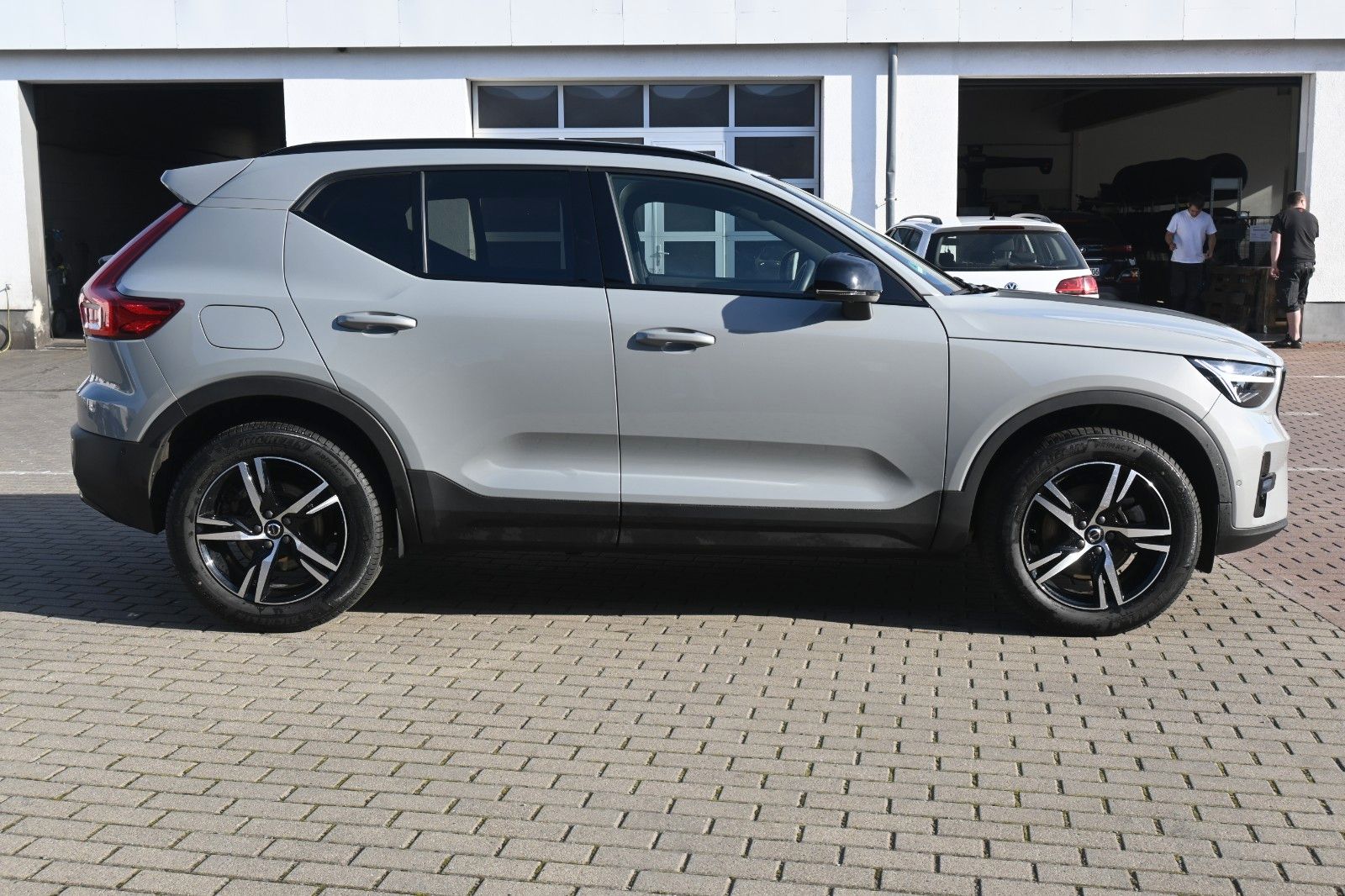 Fahrzeugabbildung Volvo XC40 B3 Plus Dark*FSHZG*360°*ACC*PIXEL
