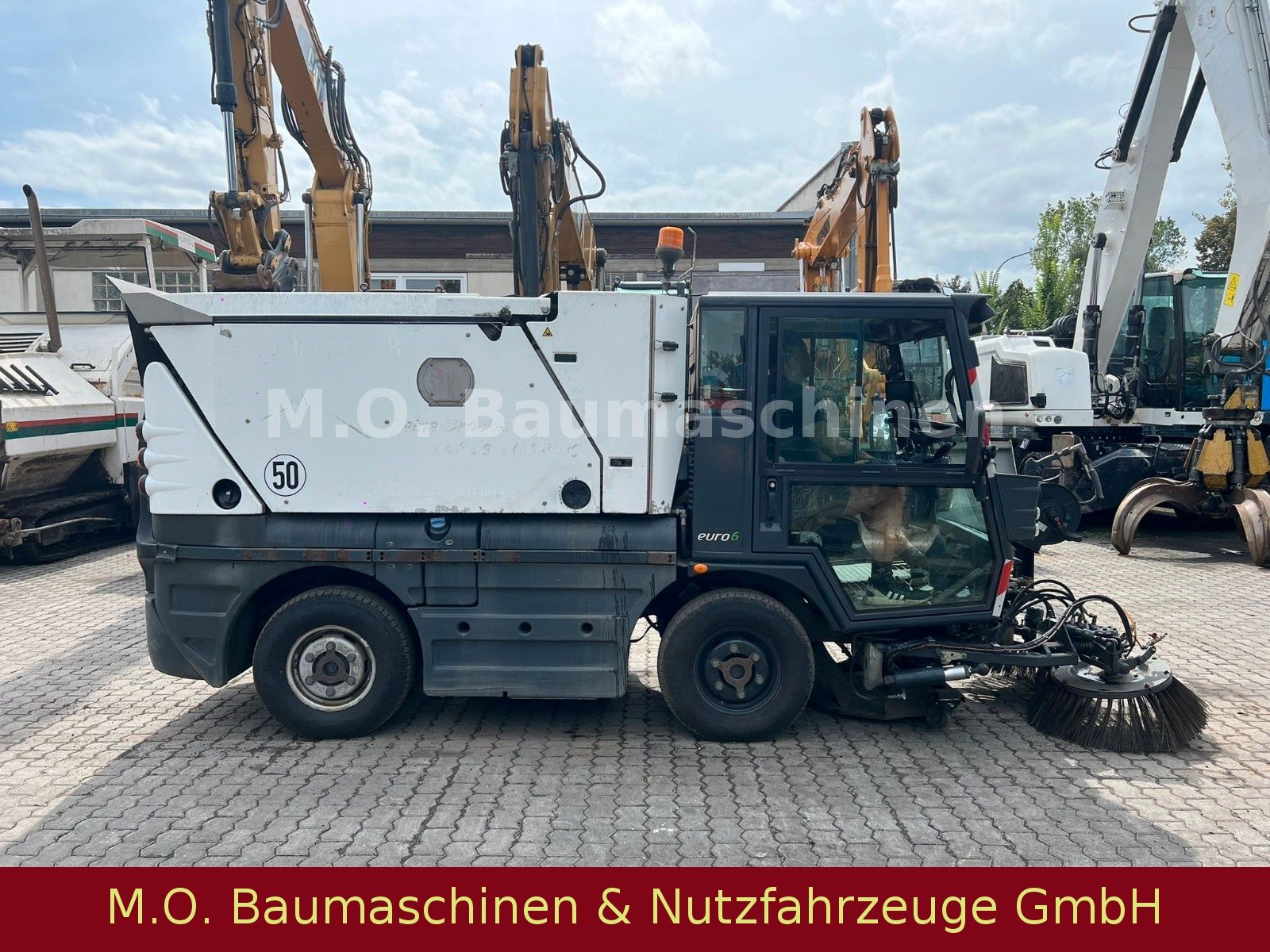 Fahrzeugabbildung Schmidt AEBI Schmidt Swingo 200 / Kehrmaschine /