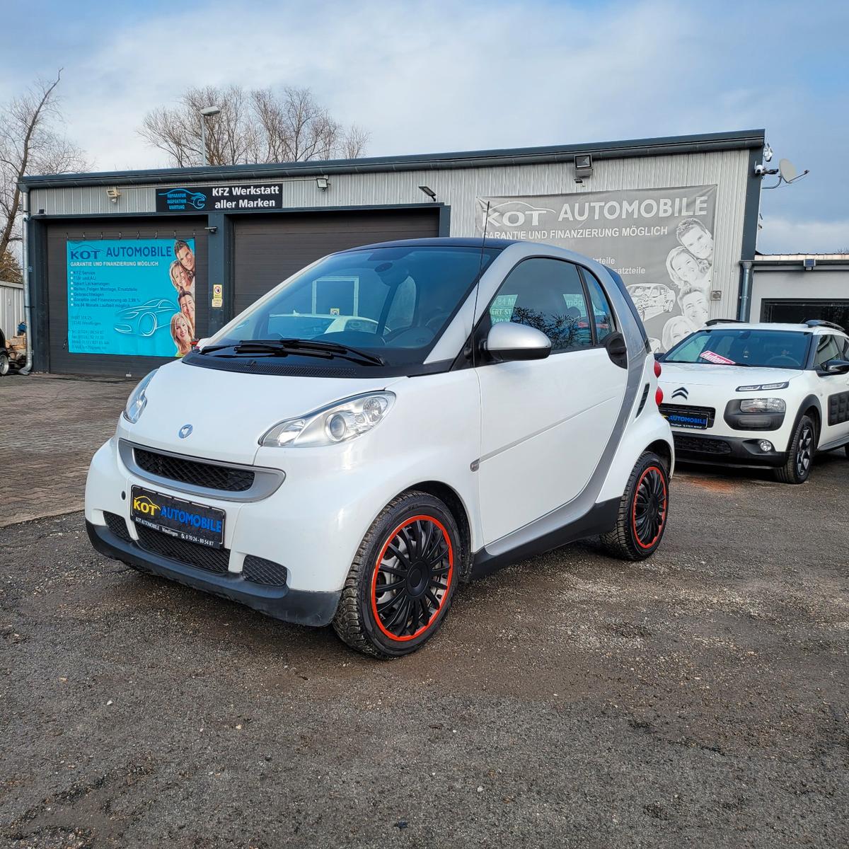 Smart ForTwo coupé 1.0 45kW mhd pure/LEDER/NAVI/KLIMA