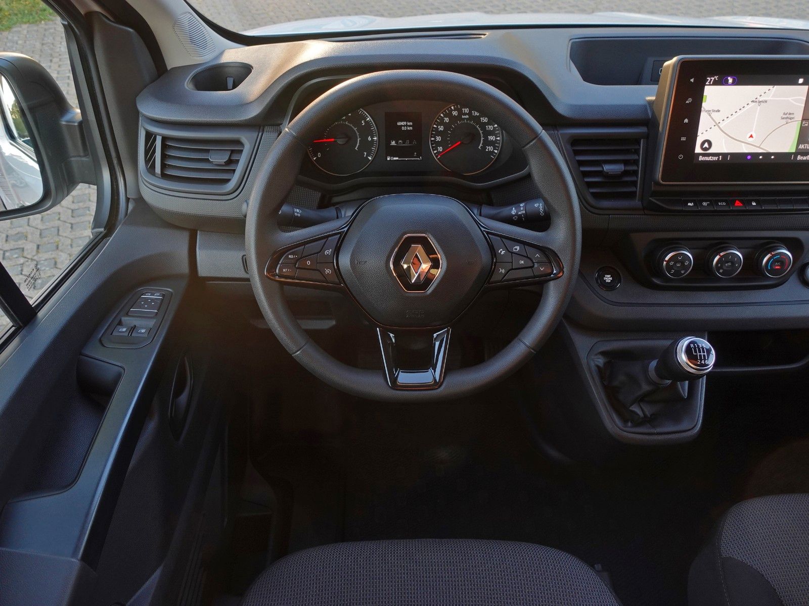 Fahrzeugabbildung Renault Trafic 2.0 Blue dCI Klima/Navi/EASYLINKL1H1 2,8t