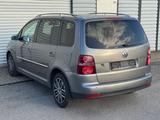 Volkswagen Touran 1.9 TDI Automatik-Sitzheiz-Klima-TÜV08/27 - Volkswagen Touran mit Diesel-Antrieb: Kleinbus, Automatik, 1.9