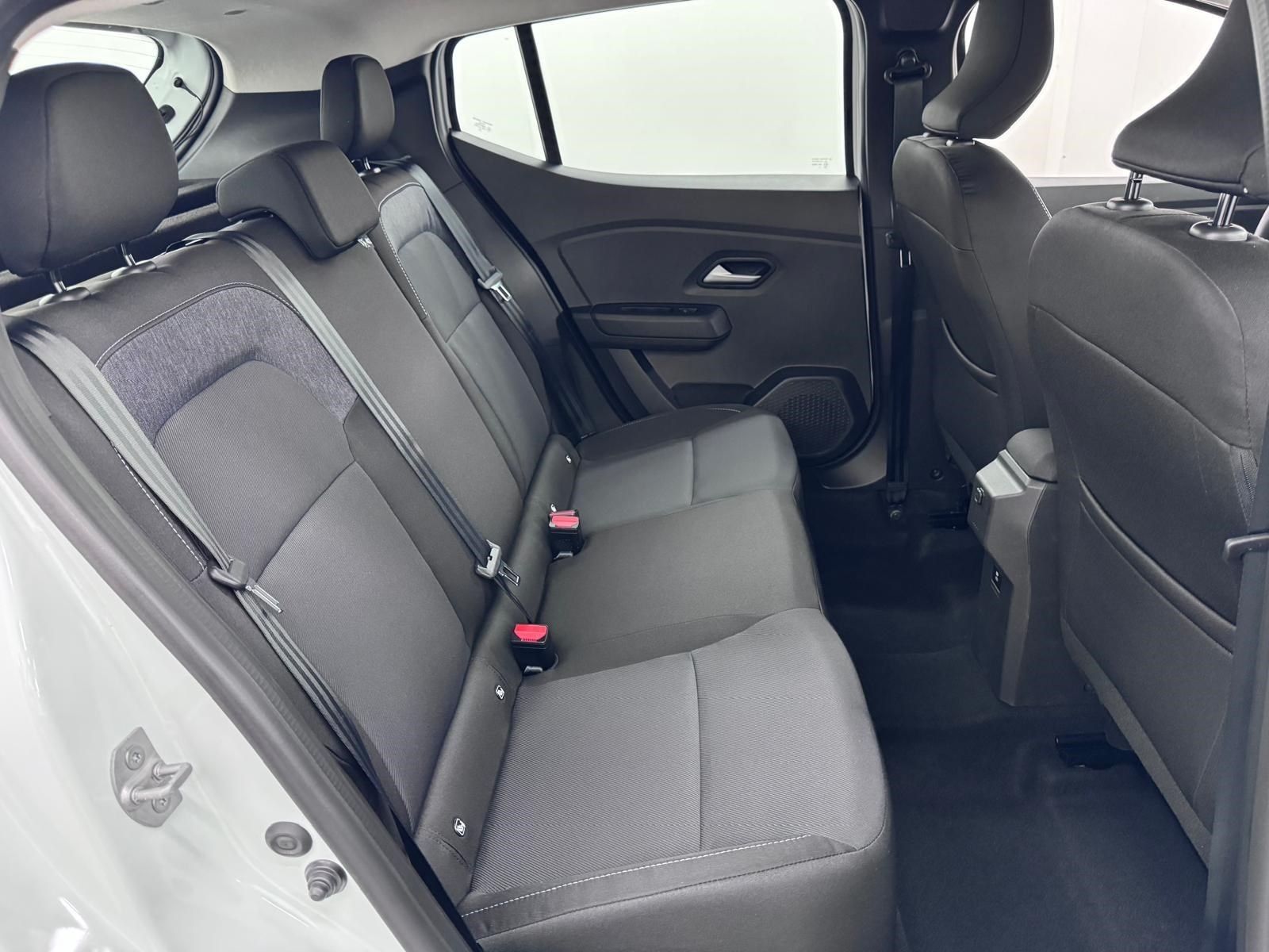 DACIA Sandero  Expression TCe 100 Winterpaket – Bild 11