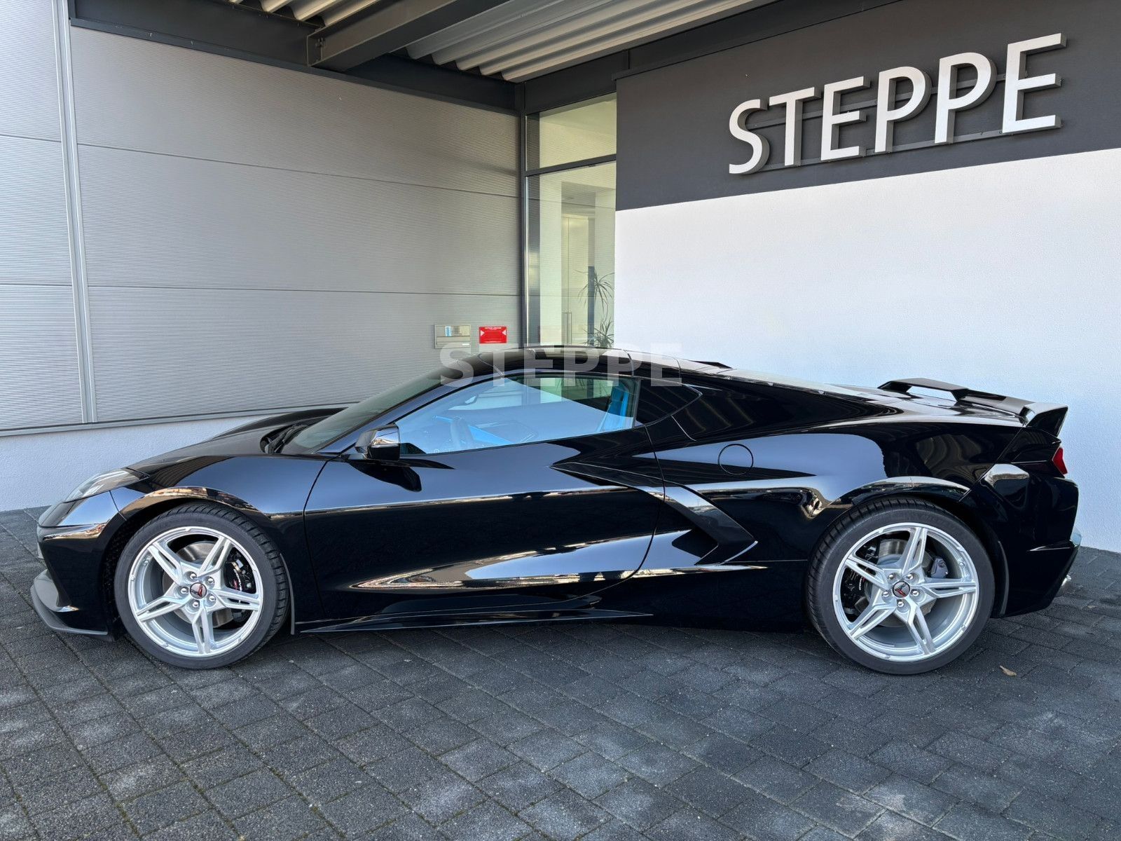 Corvette C8 Stingray Coupe 6,2 V8 3LT Europamodell STEPPE