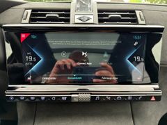 Fahrzeugabbildung DS Automobiles DS 7 Crossback 225 E-Tense Performance Line +
