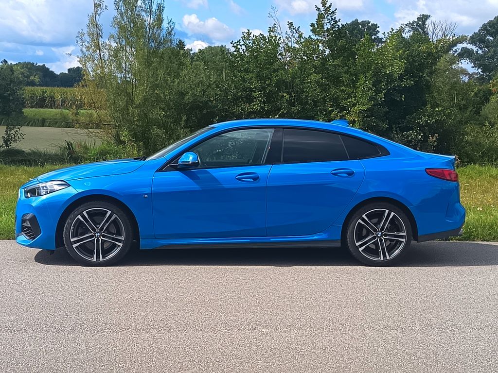 BMW 220 — fotografia 2