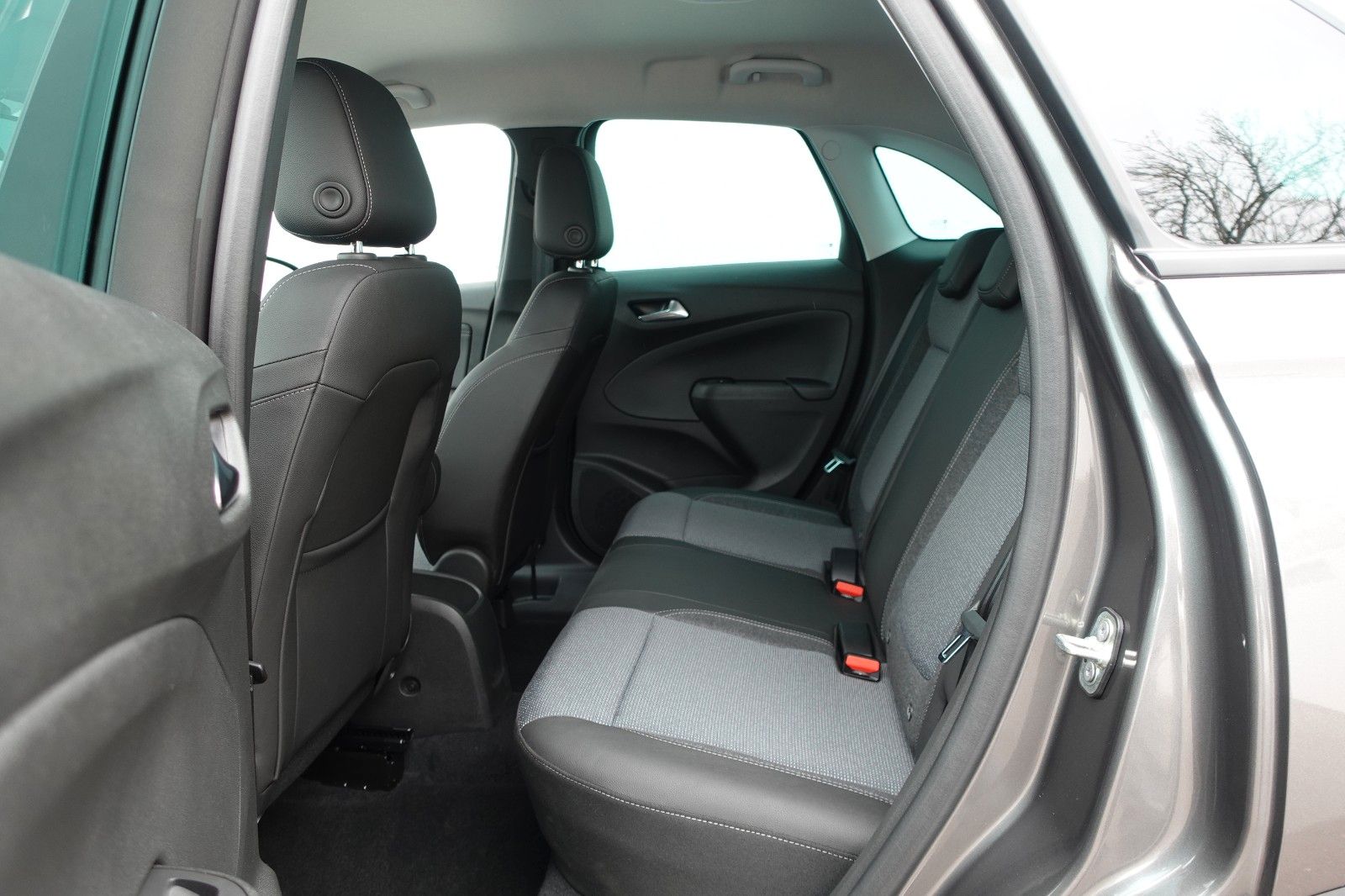 Fahrzeugabbildung Opel Crossland 1.2T Elegance Navi,Allwetter,PDC,SHZ