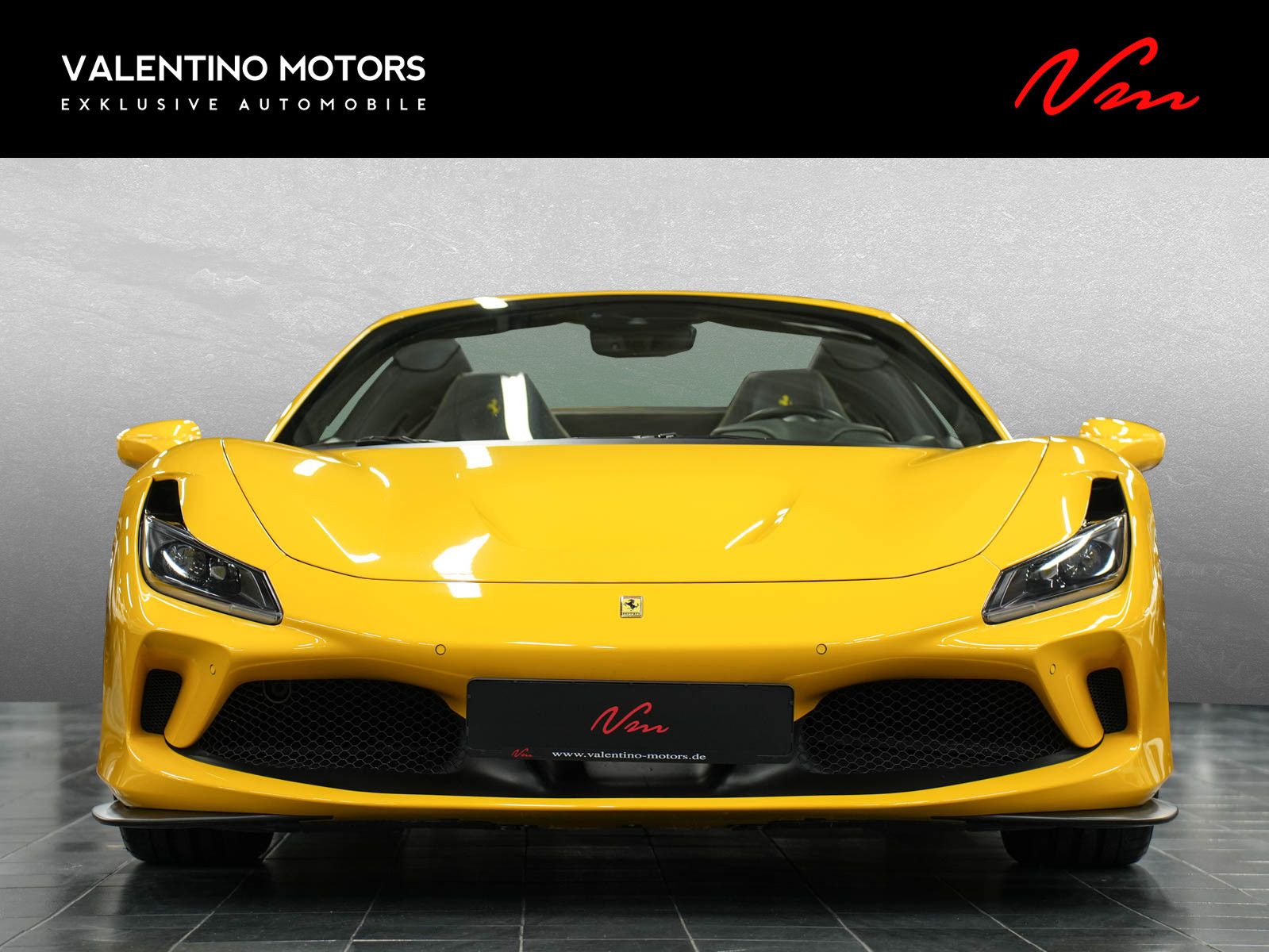 Fahrzeugabbildung Ferrari F8 Spider - Carbon! |Racing Sitze|JBL|BF-Display