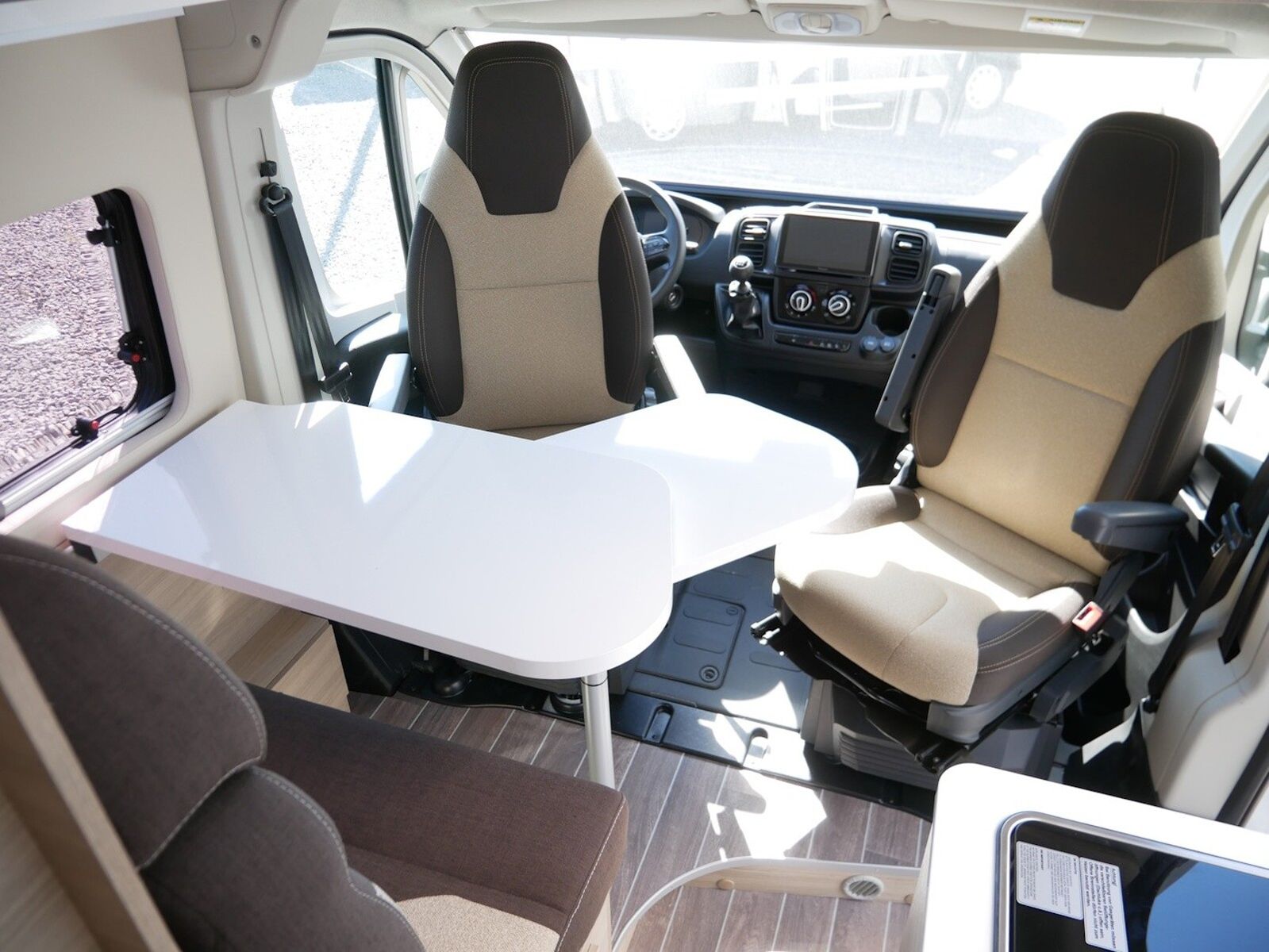 Fahrzeugabbildung Forster Livin Up FV599EBL Inklusive Lithium Batterie
