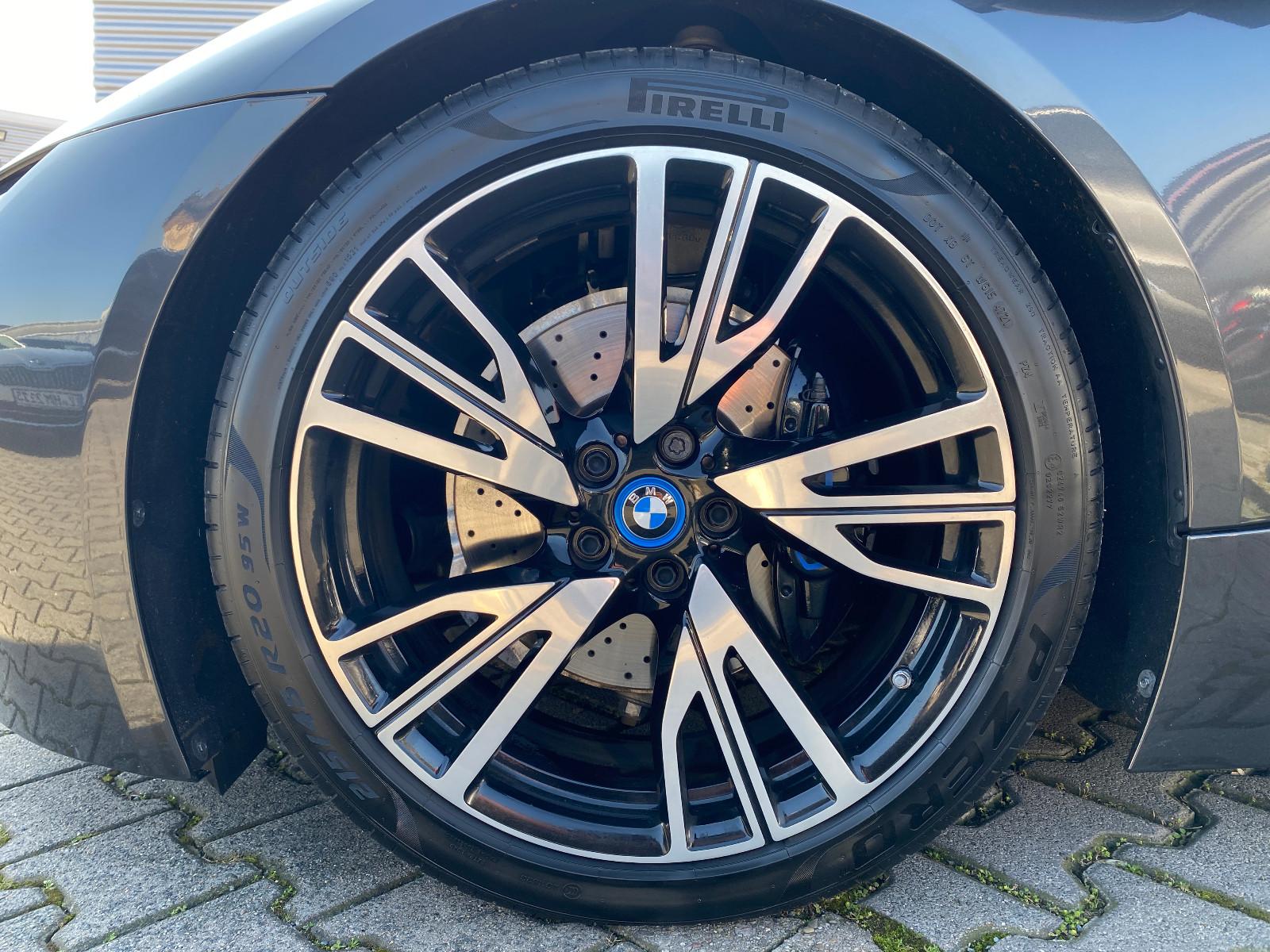 BMW i8 Coupe Pure Impulse Harman-Kardon/HuD/360°/LED