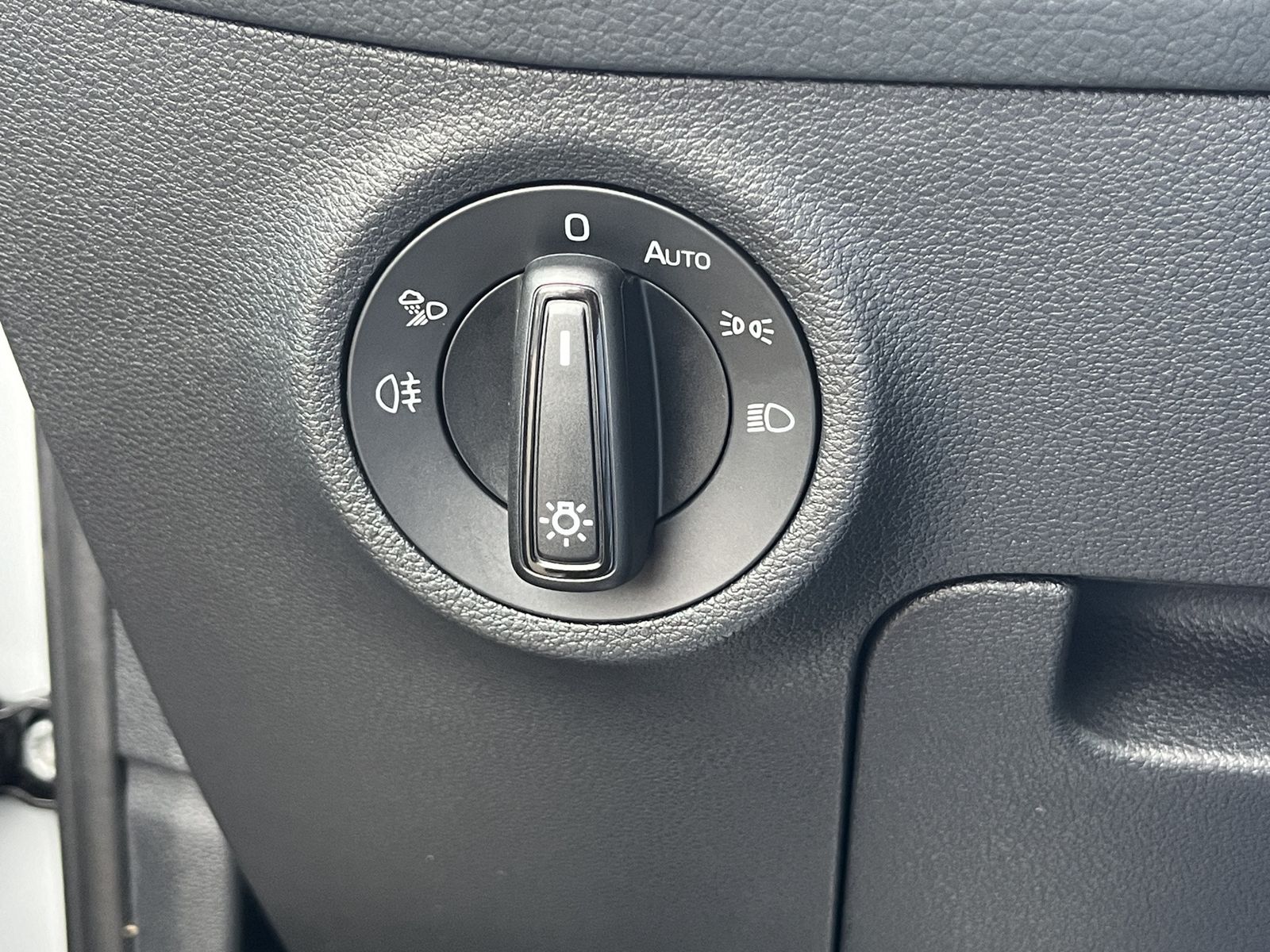 Fahrzeugabbildung SKODA Kodiaq 1.5l DSG*Matrix*7Sitzer*Kamera*PDC***