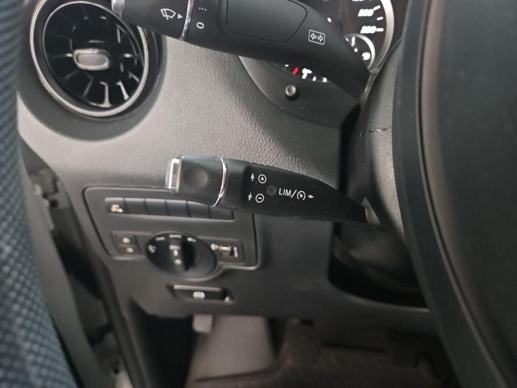 Fahrzeugabbildung Mercedes-Benz Vito 116 Kasten extralang Nav Klima 270° PTS RFK