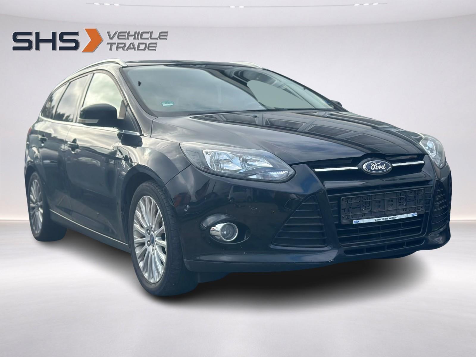 Ford Focus 2013 — rear view