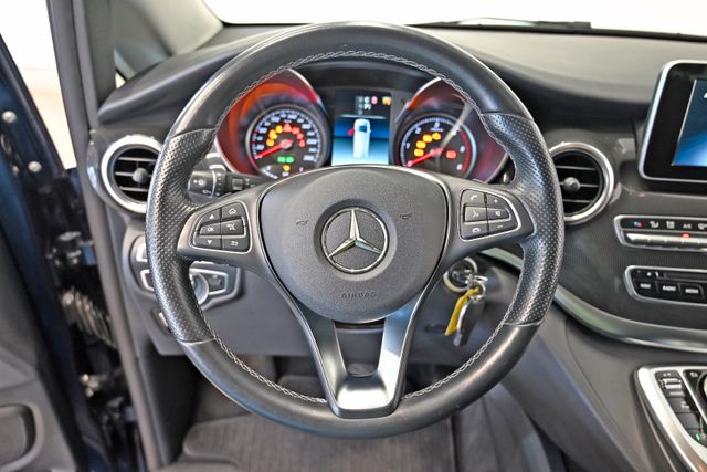Fahrzeugabbildung Mercedes-Benz V 250 D Edition 6.Sitzer LED + 7G-Tronic #53T005