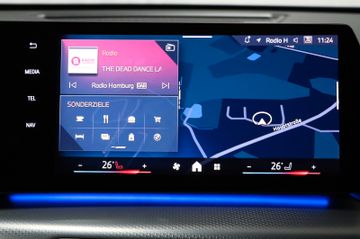 Fahrzeugverkauf 16 BMW X1 18 i sDrive M Sport Kamera Navi LED