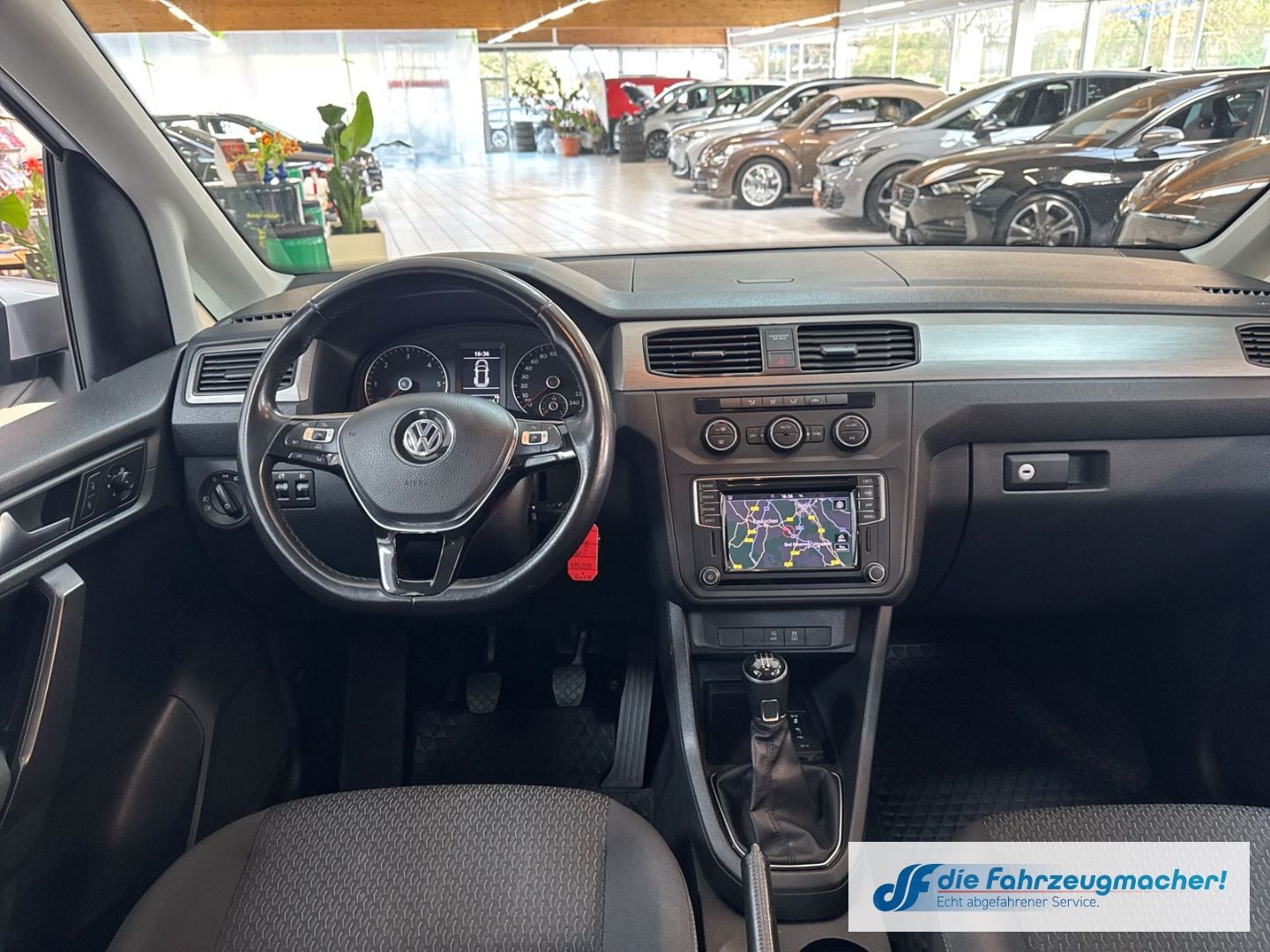 Fahrzeugabbildung Volkswagen Caddy Maxi Trendline BMT AHK Navi Mehrzonenklima