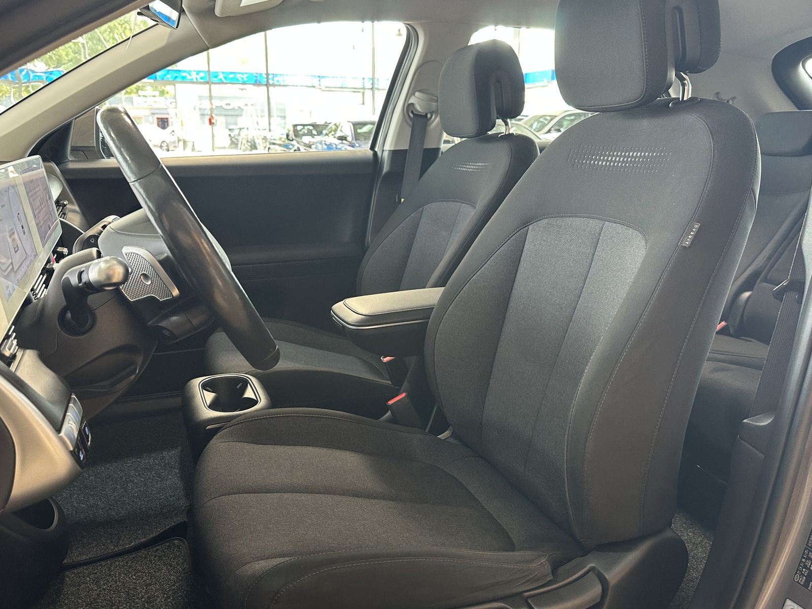 Hyundai Ioniq 5 58 kWh NSCC R.Cam Navi LED SHZ DAB+ foto 11
