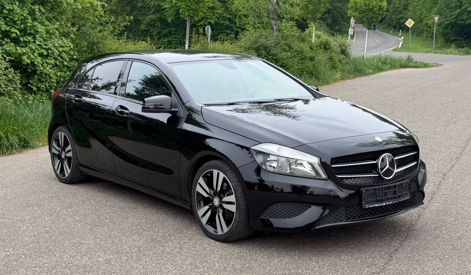 MERCEDES-BENZ A 180