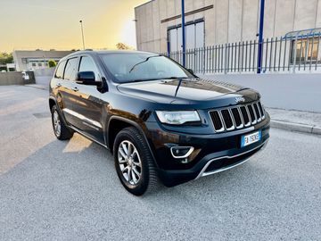Jeep Grand Cherokee - 2