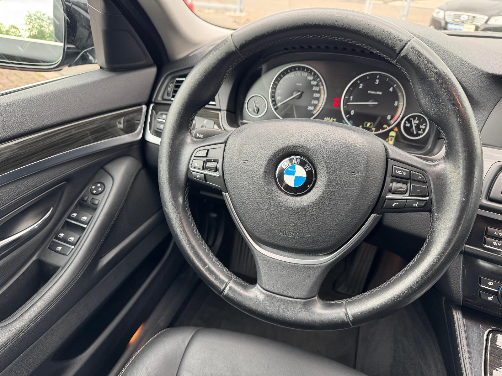 BMW 535D TOURING 3.0 313ch - BVA - CUIR - ATTELAGE - PLEINS PHARES XÉNON - SIÈGES CHAUFFANTS