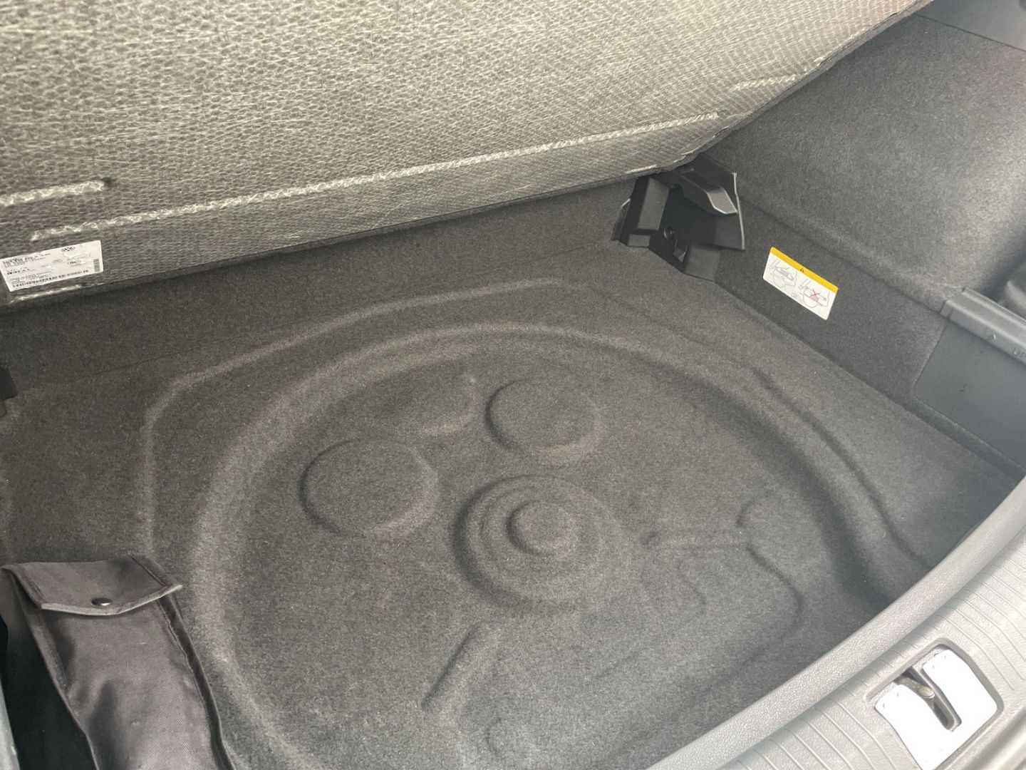 Tiguan 2.0TDI Sound AHK/Navi/App-Connect/ACC/PDC