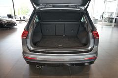 VW Tiguan 2.0 TDI Highline R-Line 4Motion | Pano VW Tiguan 2.0 TDI Highline R-Line 4Motion | Pano
