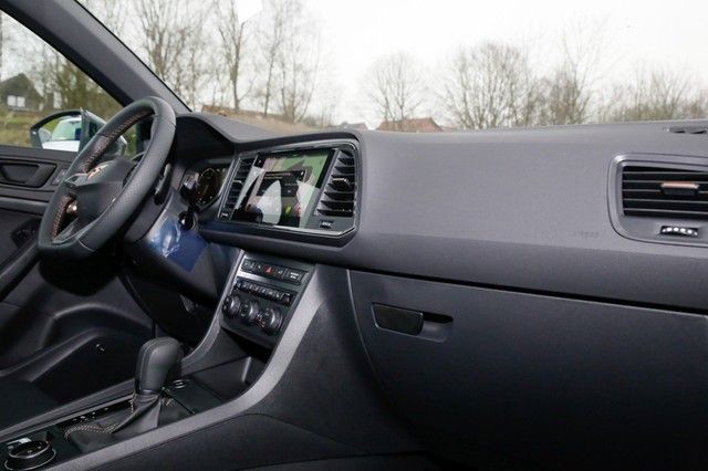 Fahrzeugabbildung SEAT Ateca 1.5 TSI DSG *AHK*LED*Navi*Leder*360°Kamera