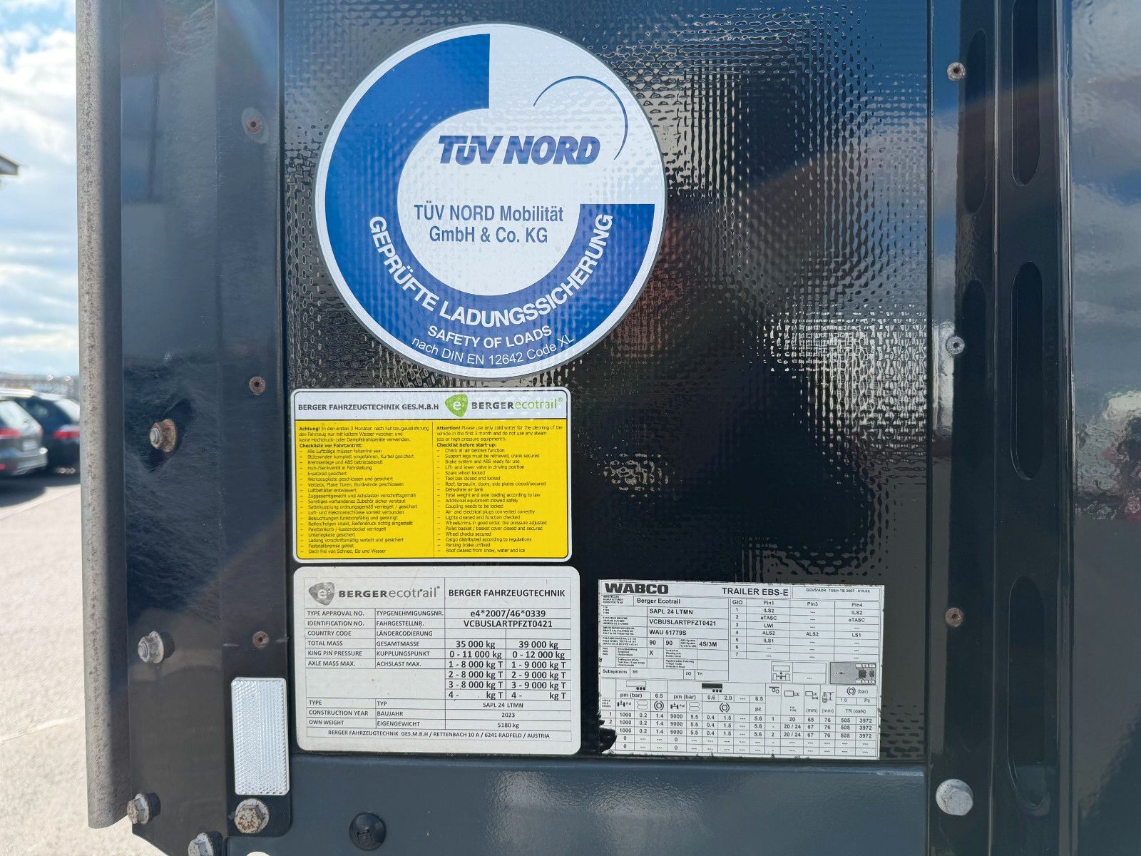 Fahrzeugabbildung Berger SAPL 24 LTMN 1x lift SAF Hubdach Schiebeverdeck