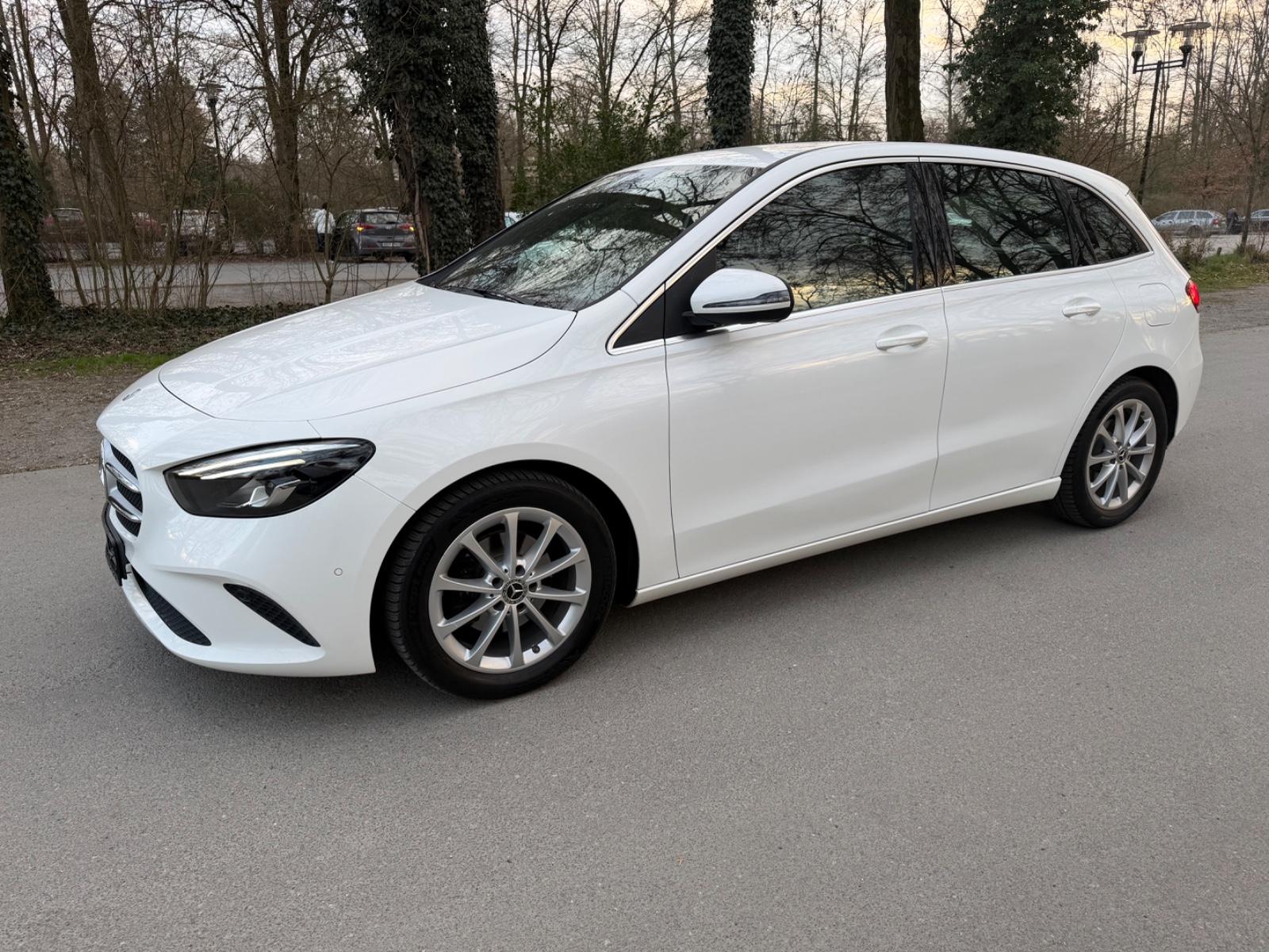 Mercedes-Benz B-Class Automatik Top Ausstattung Widescreen, миниатюра 2