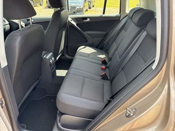 Volkswagen Tiguan - 10
