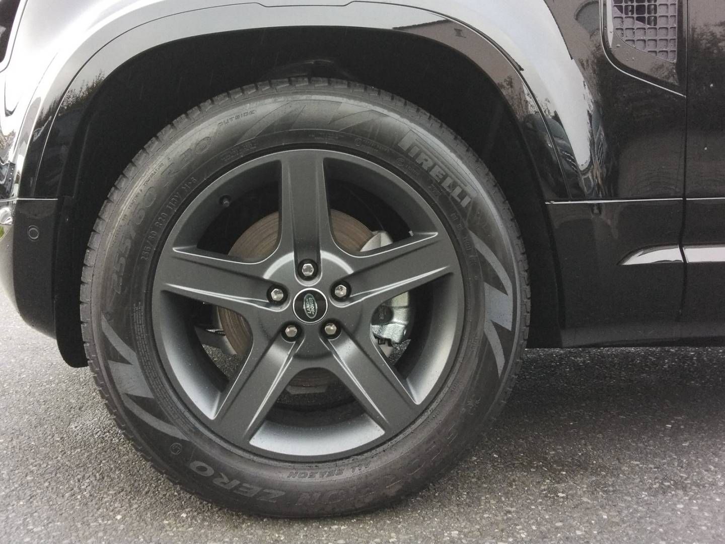 Fahrzeugabbildung Land Rover Defender 110 Hard Top D250 X-Dynamic SE