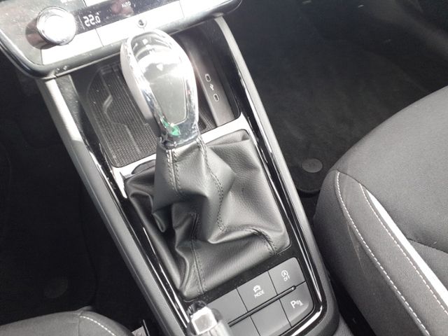 Fahrzeugabbildung SKODA Scala 1,0 TSI Tour Black DSG Tiptronic KLIMA LED