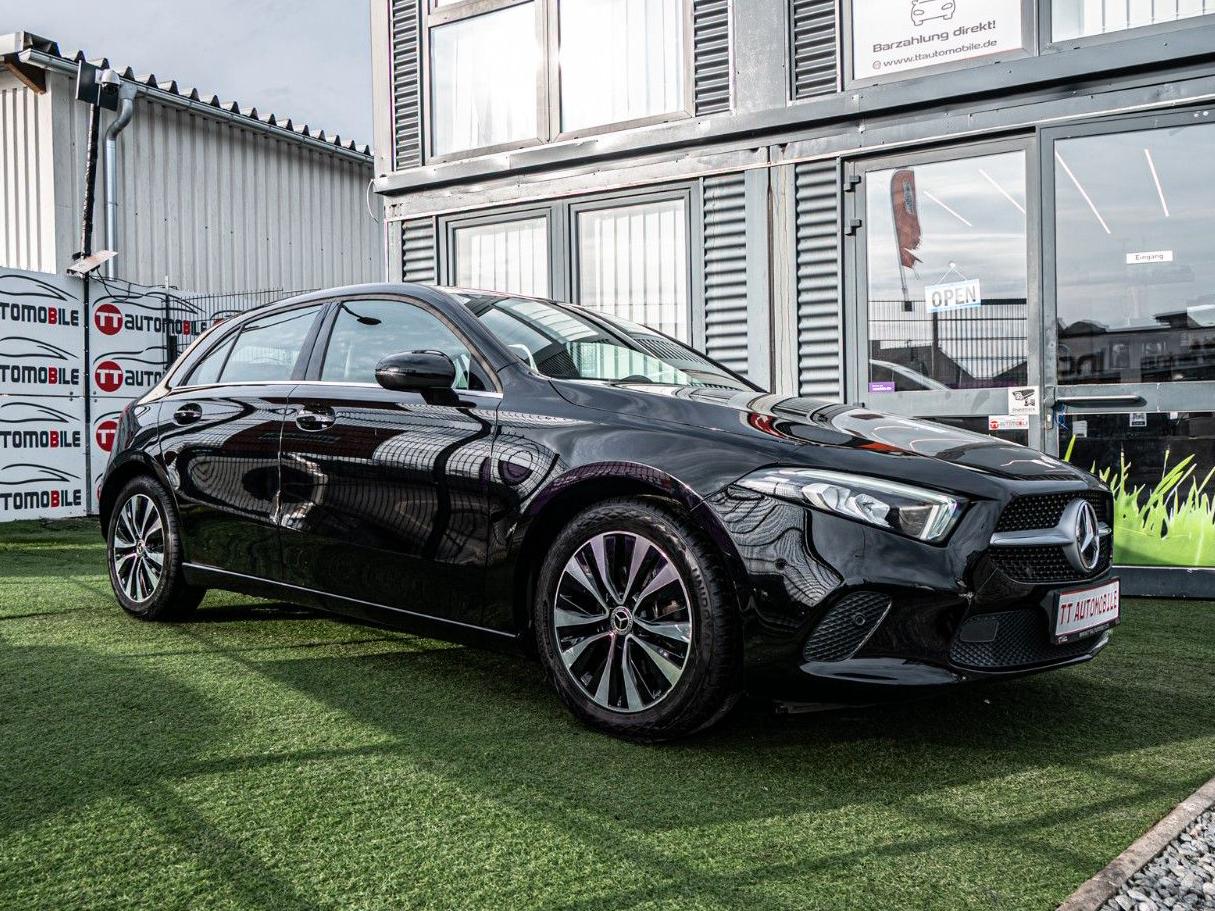 Mercedes-Benz A180 7G-DCT KEYLESS|VIRTUALCOCKPIT|SPURH.|AMBIEN