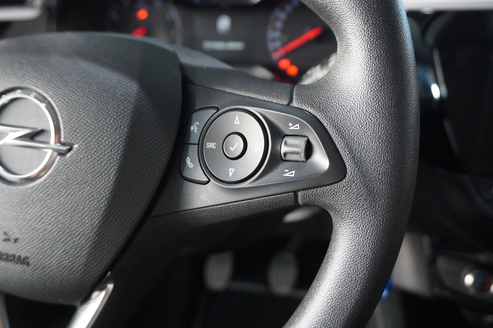 Fahrzeugabbildung Opel Corsa F 1.2 EDITION NAVI/KAMERA/TEMP./PDC/DAB+