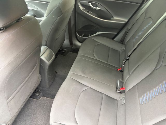 Fahrzeugabbildung Hyundai i30 cw Passion Automatik+CarPlay+Panorama+Navi+