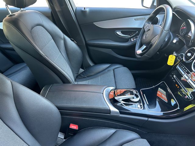 Fahrzeugabbildung Mercedes-Benz C 180 Autom.+Navi+LED+Teilleder+SHZ+BT+PDC