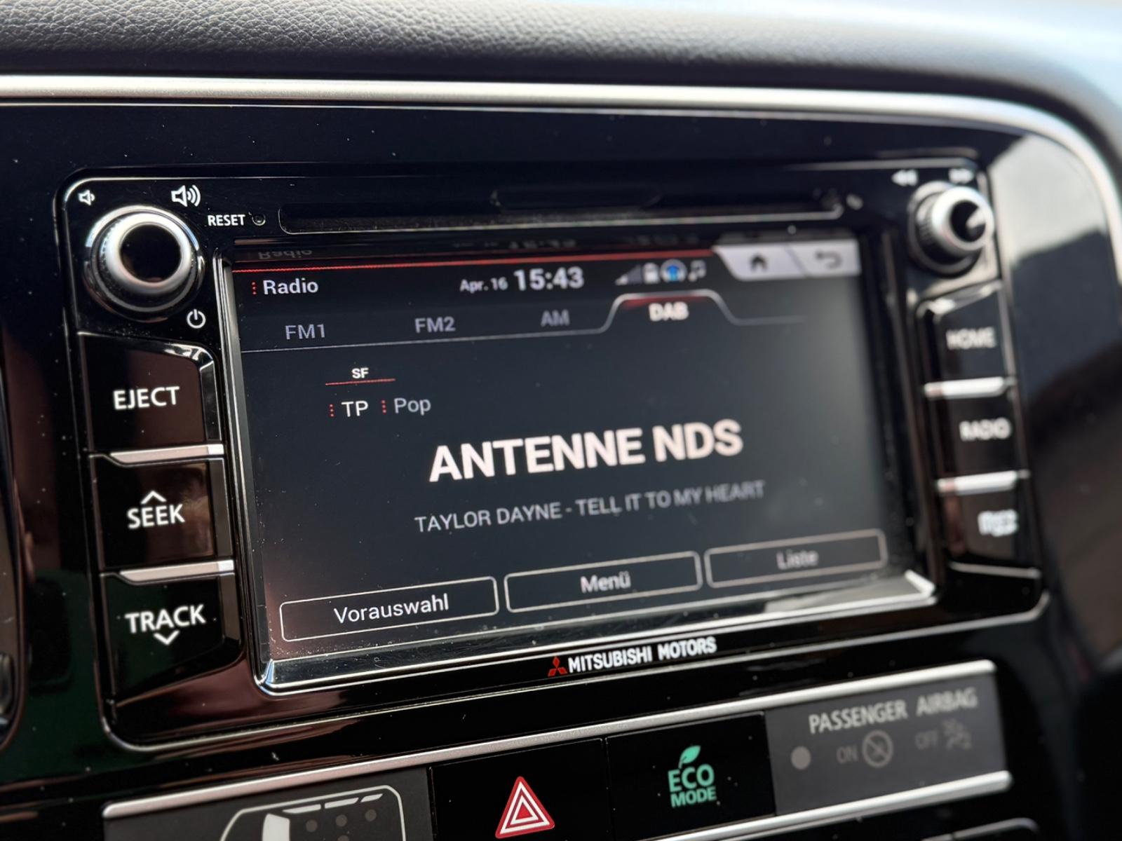Mitsubishi Outlander 2.0CVT Active+ I LED I KAM I AHK