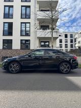 Mercedes-Benz A 250e AMG line 